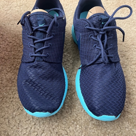 Nike Roshe One - Picture 3 of 7